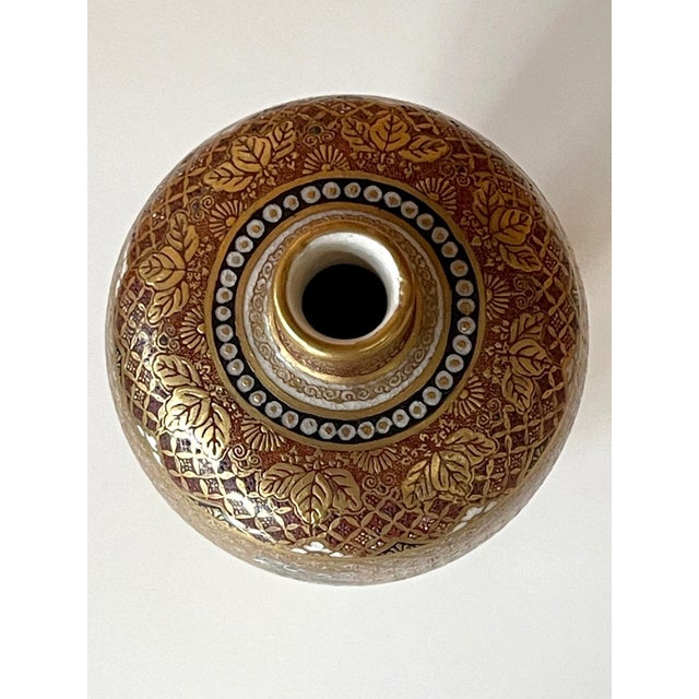 Exquisite Japanese Satsuma Vase by Seikozan For Sale In Atlanta - Image 6 of 17