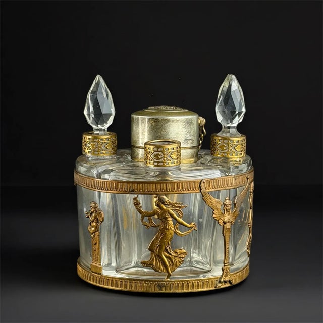 French Neo-Empire Ormolu Perfume Set with Bottles from Arys Paris Fox-Trot, 1890s, Set of 5 For Sale - Image 12 of 12