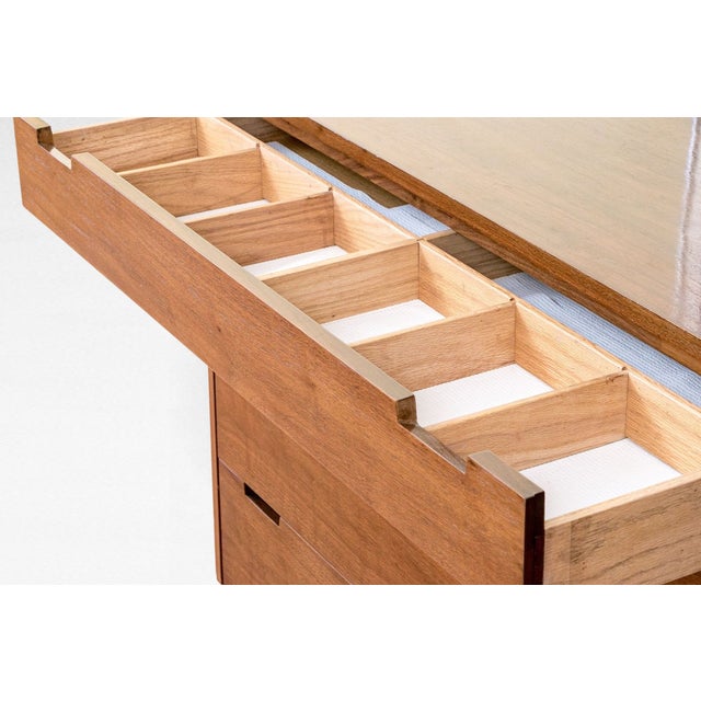 1950s William Pahlmann Hastings Square Walnut Tray Top Batchelor Chest For Sale - Image 6 of 7