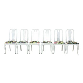 Mid 20th Century Set of 6 Swedish Rococo Style Painted Dining Chairs With Stig Lindberg “Melodi” Linen Upholstery For Sale