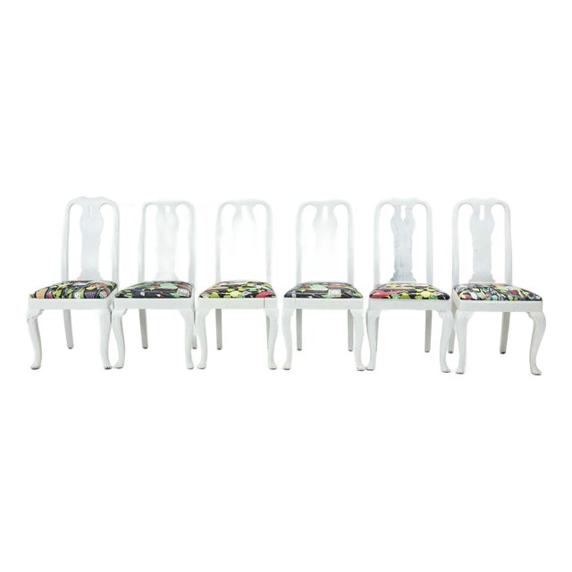 Mid 20th Century Set of 6 Swedish Rococo Style Painted Dining Chairs With Stig Lindberg “Melodi” Linen Upholstery For Sale