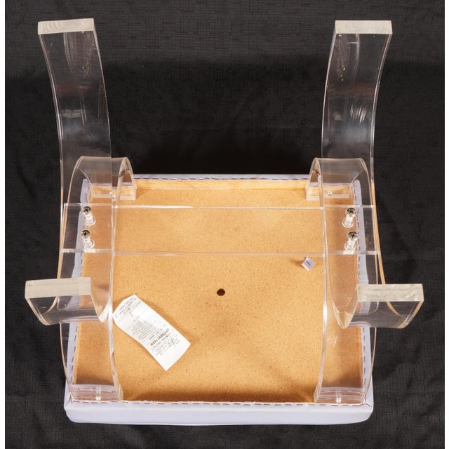 Lavender 1980s Modern Clear Lucite X-Form Stretcher Base Vanity Bench For Sale - Image 8 of 9