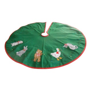 Vintage 1960s Red Green Christmas Tree Skirt With Appliqued Festive Animals For Sale