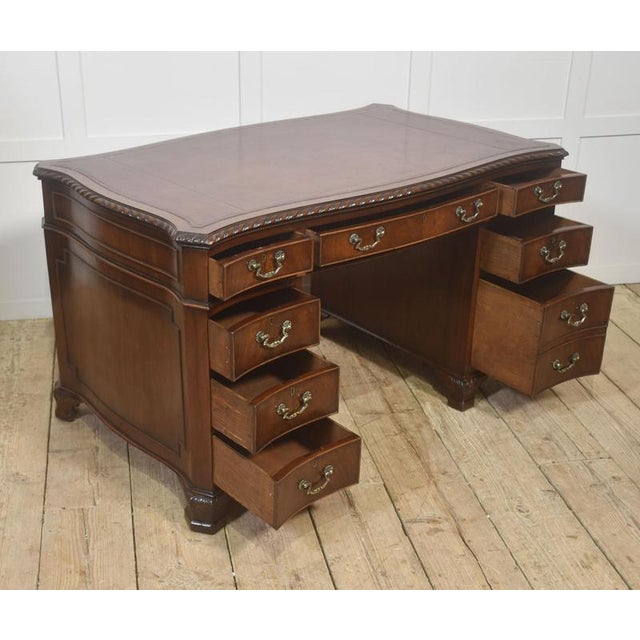 Brown Mahogany Twin-Pedestal Desk, 1890s For Sale - Image 8 of 14