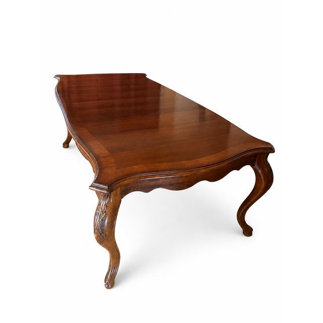 Vintage Italian-style dining room table with two leaves. Seats 6-10 ppl comfortably (Note: this italian-style is now...