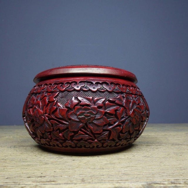 1980s 1980s Cinnabar Lacquer Carved Go Chess Bowl / Jar With Peony Motif For Sale - Image 5 of 7