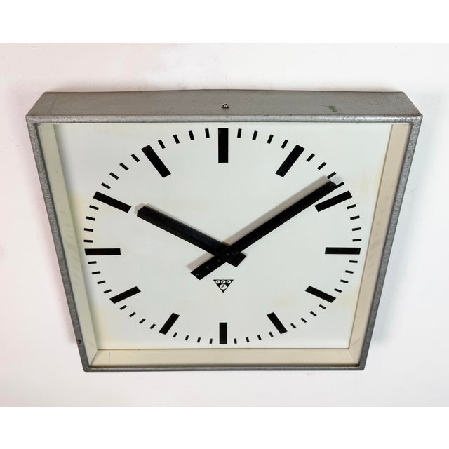 Large Grey Square Wall Clock from Pragotron, 1970s For Sale - Image 4 of 18