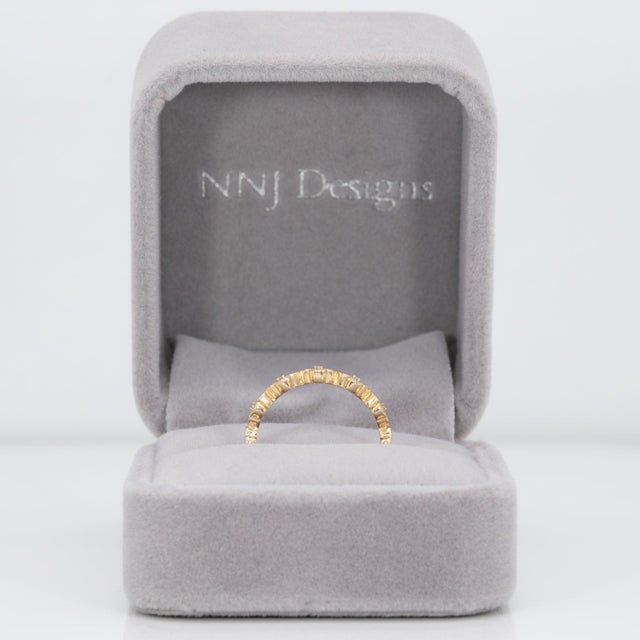 Diamond Band Ring With Earth-Mined Diamonds Accents in Solid 14k Gold, Size 6.75 For Sale - Image 4 of 9