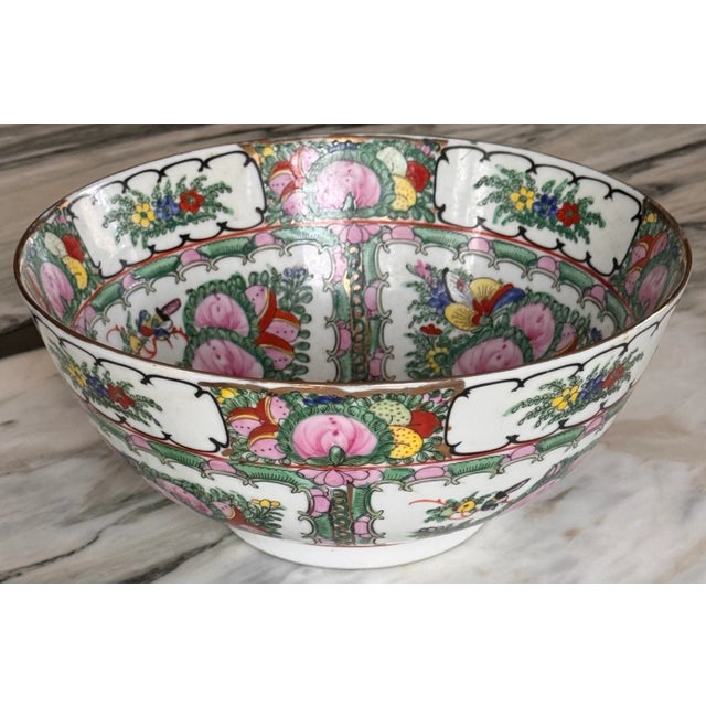 Vintage Famille Rose Chinese Decorative Bowl For Sale - Image 4 of 18