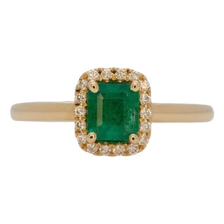 Colombian Emerald Ring With Earth Mined Diamonds Accents: Solid 14k Gold, Size 6.75 For Sale