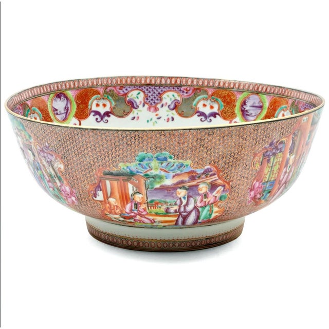 Chinese 18th Century Chinese Export Porcelain Mandarin Famille Rose Bowl For Sale - Image 3 of 6