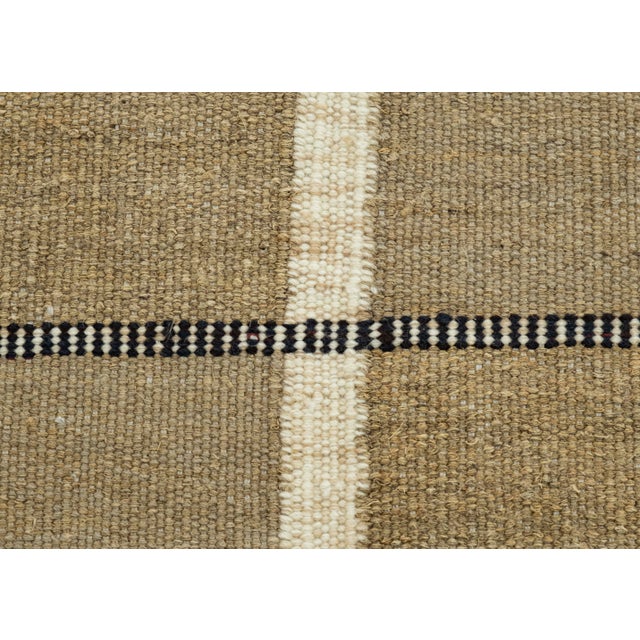 Scandinavian Kilim 5'9" x 9'1" #17659 For Sale In Houston - Image 6 of 8