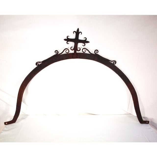 Early 18th Century 1700’s Hand Forged Iron Arch With Cross For Sale - Image 5 of 5