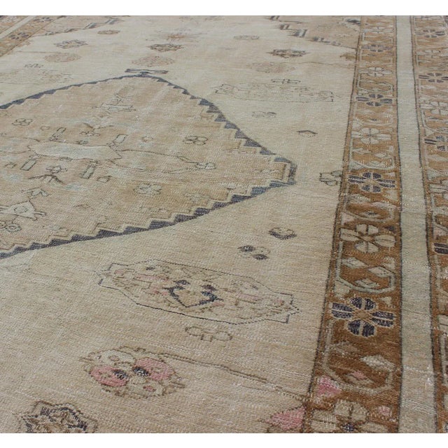 Cream and Taupe Midcentury Turkish Oushak Rug With Etched Medallion Design For Sale In Atlanta - Image 6 of 11