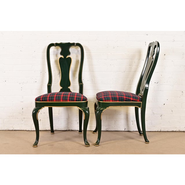 Kindel Furniture Chinoiserie Queen Anne Green Lacquered and Gold Gilt Dining Chairs, Set of Eight For Sale - Image 9 of 12