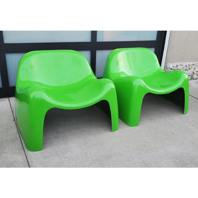 1960s Mid Century Modern Green Fiberglass Toga Lounge Chairs- Set of 2 For Sale - Image 9 of 12
