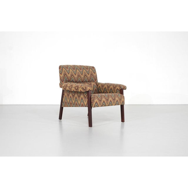 Armchair in Fabric and Wood, Italy, 1960s, in Very Good conditions. Designed 1970 to 1979