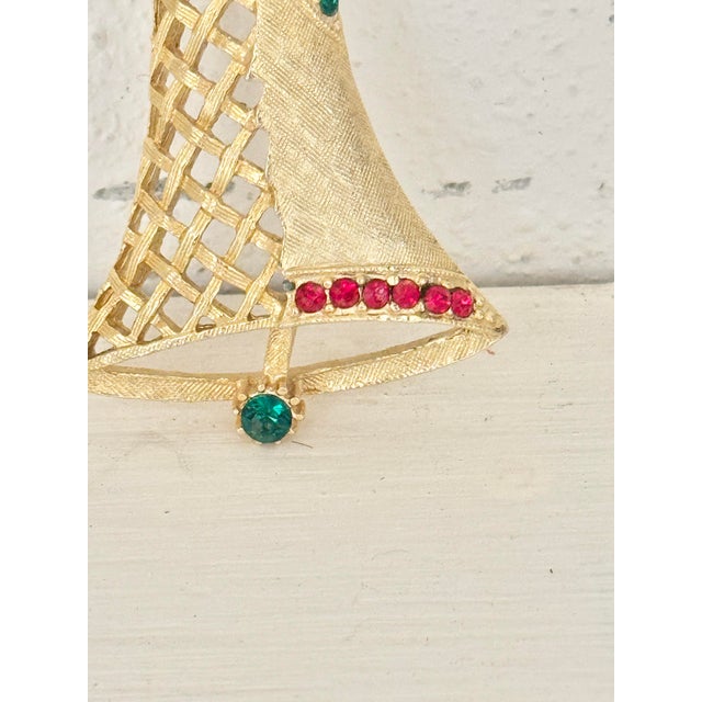 Mid-Century Modern Vintage Rhinestone Christmas Bell Brooch For Sale - Image 3 of 8