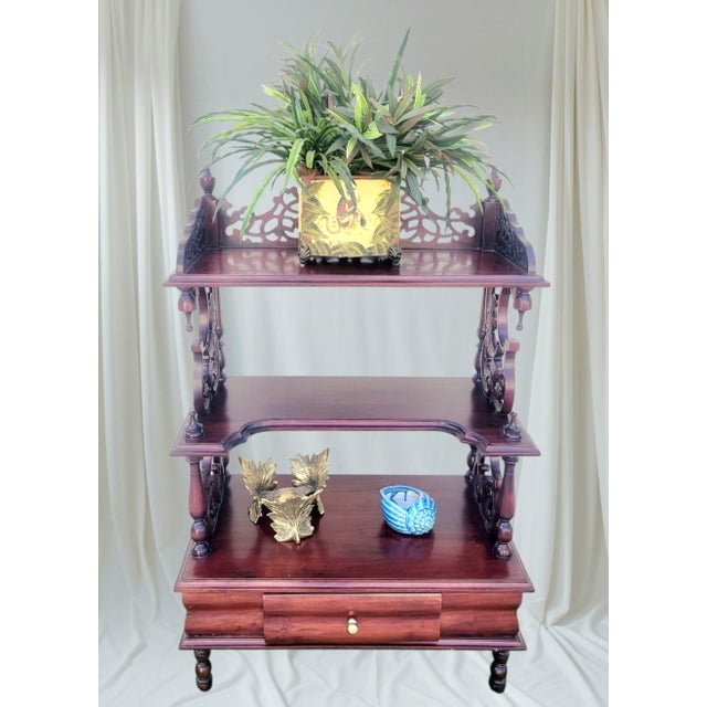 1980s Vintage Traditional Fretwork Cherry Red 1 Drawer 3 Shelf Shelving Unit Etagere For Sale - Image 5 of 14
