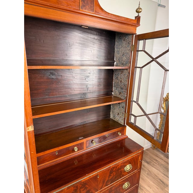 Wood Federal Flame Mahogany Secretary Bookcase With Eagle Finial, C. 1810–1825 For Sale - Image 7 of 11