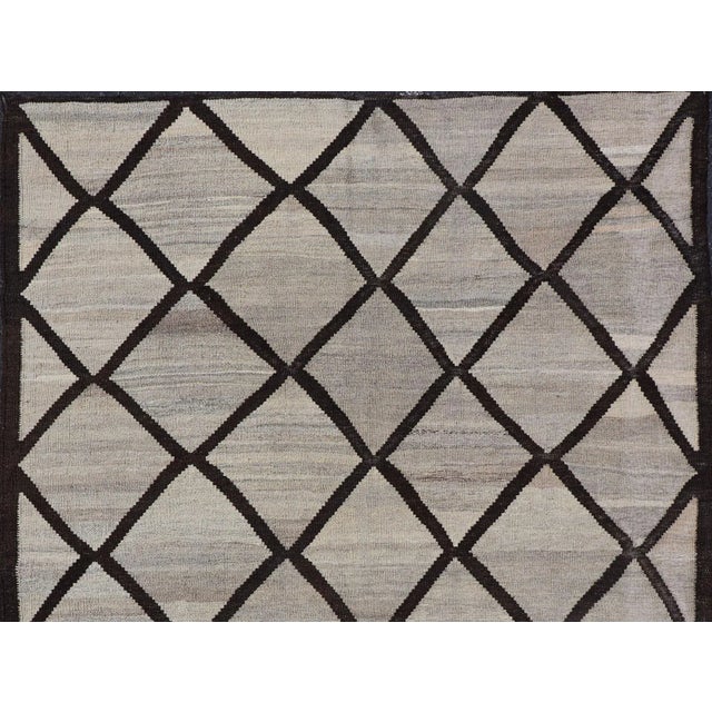 Gray Natural Color-Tone Flat-Weave Kilim in Diamond Design in Gray and Brown For Sale - Image 8 of 11