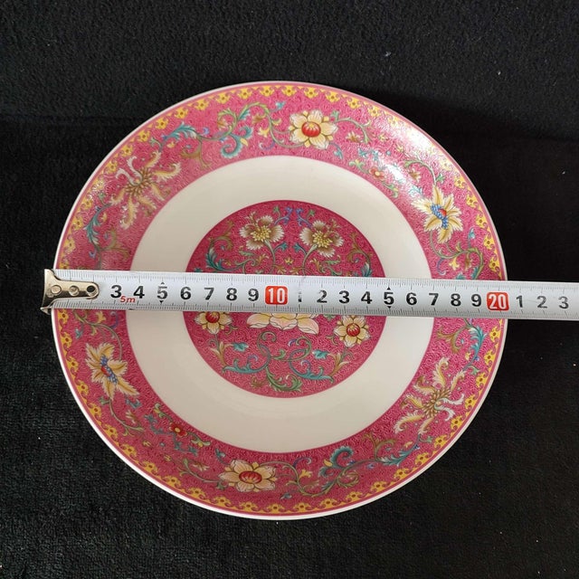 Chinese Ceramic Plate,Qianlong Marked Famille Rose Porcelain Plate Hand Painted Floral Patterns Pattern For Sale - Image 9 of 10