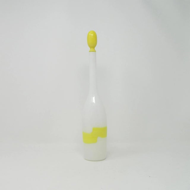 Yellow White Bottiglie Colorati Series Bottle with Yellow Band in Murano Glass by Fulvio Bianconi for Venini, 1950s For Sale - Image 8 of 8