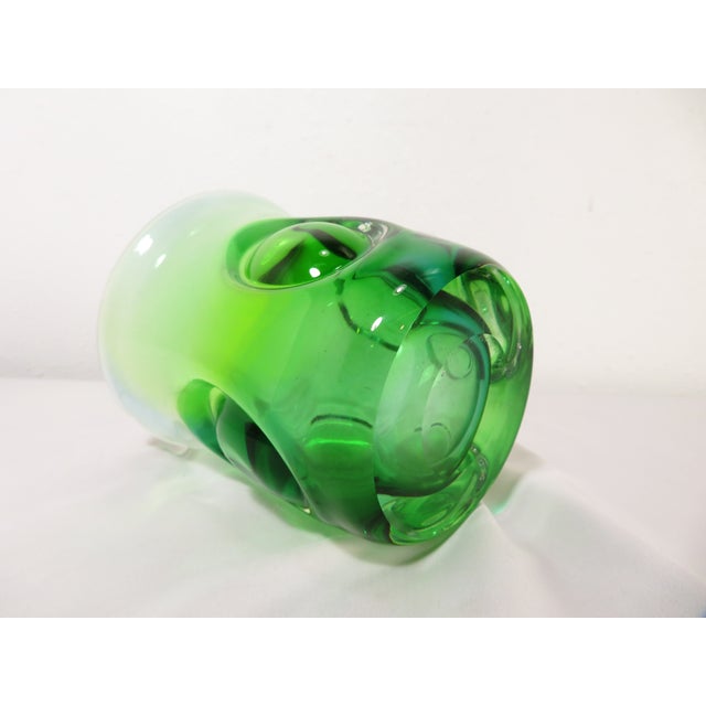 Mid Century Kosta Boda Signed Goran Warff Art Glass Green Pinched Bubble Vase For Sale - Image 15 of 18