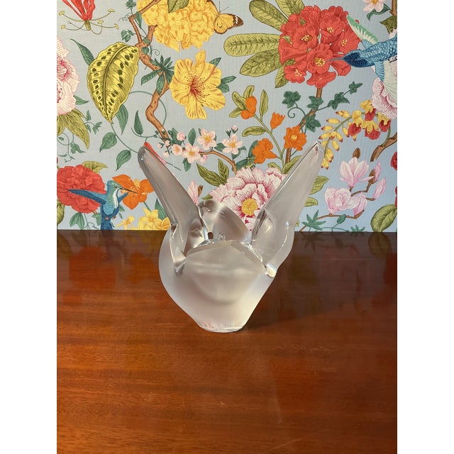 Contemporary Late 20th Century Lalique Dove Vase For Sale - Image 3 of 6