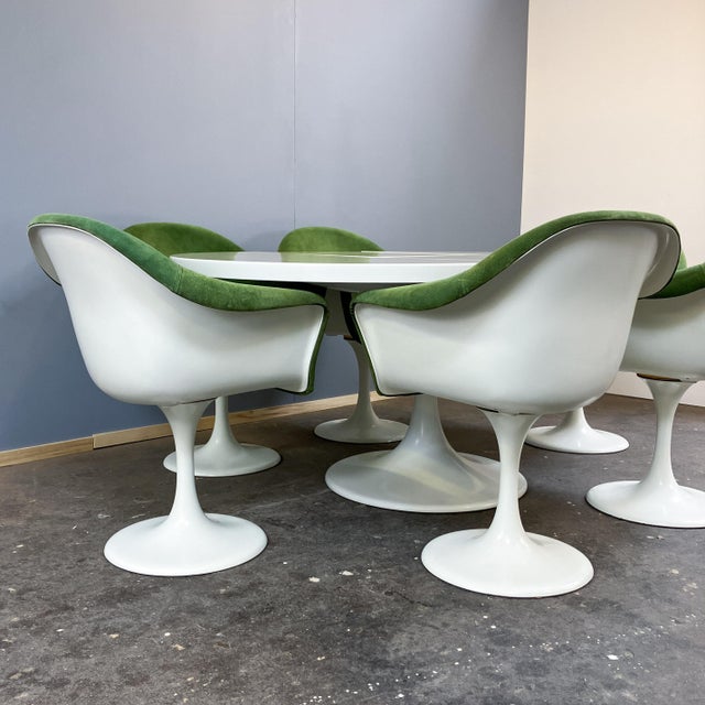 An absolute highlight of design history in the rare green nubuck leather finish. This unique ensemble captivates with its...