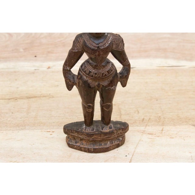 19th Century Small Carved Indian Attendant For Sale - Image 5 of 10