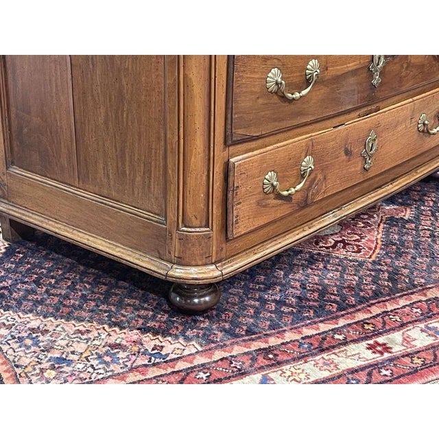 Antique Chest of Drawers in Walnut and Fir, 1700s For Sale - Image 5 of 18