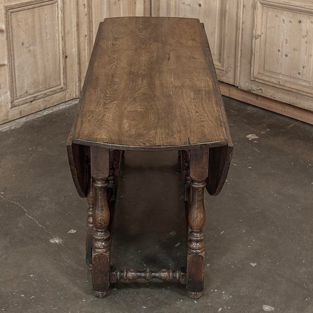 Early 19th Century Antique English Oak Gateleg Dining Table For Sale - Image 13 of 18