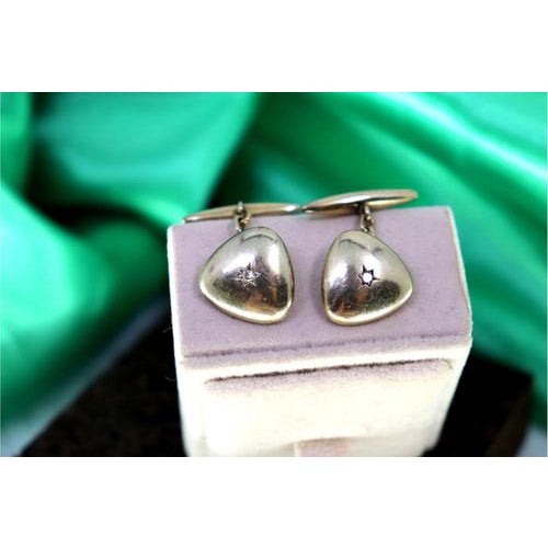 Metal White Gold Cufflinks in Concave Triangular Shape with Brilliant-Cut Diamonds, Set of 2 For Sale - Image 7 of 7