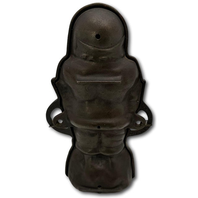 Charcoal Rare Vintage Authentic Griswold #897 Cast Iron Santa Claus "Hello Kiddies" Cake Mold in Mint Condition - Never Used For Sale - Image 8 of 18