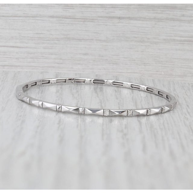 New 0.16ctw Diamond Bead Flexible Bangle Tennis Bracelet 14k White Gold 6.75" For Sale - Image 4 of 7