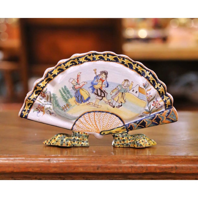 Late 19th Century 19th Century French Porquier-Beau Quimper Fan-Form Vase With Breton Figures For Sale - Image 5 of 9