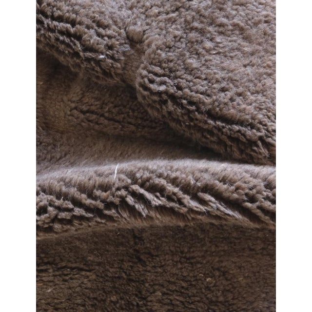 Textile Moroccan Taupe Beni MRirt Wool Rug - 8.2 X 5.4 Ft For Sale - Image 7 of 10
