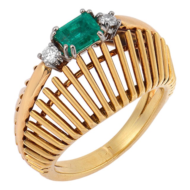 1950s Mid Century Emerald Diamond 18k Yellow Gold Ring, Size 5 For Sale