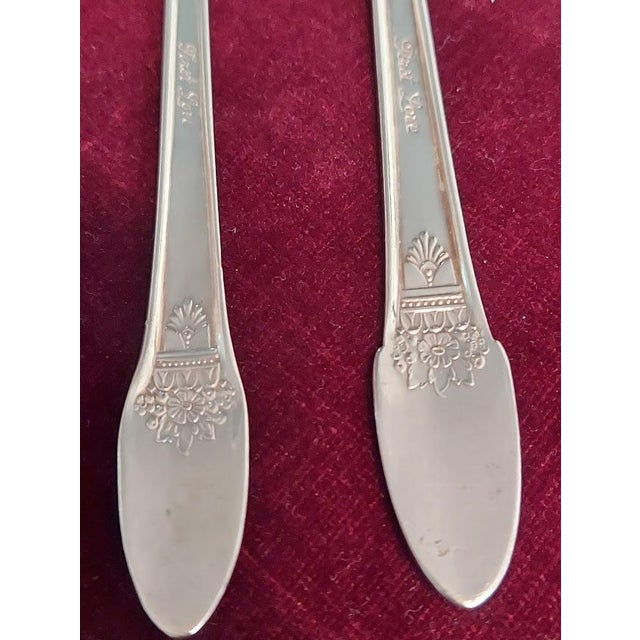 Mid-Century Modern Mid 20th Century 1847 Rogers Bros First Love 2-Pc Serving Set For Sale - Image 3 of 6