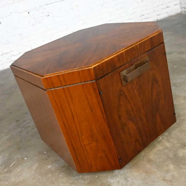 Wonderful MCM (a.k.a. Mid-Century Modern) to Modern Founders Furniture octagon commode table or end table cabinet #21135...