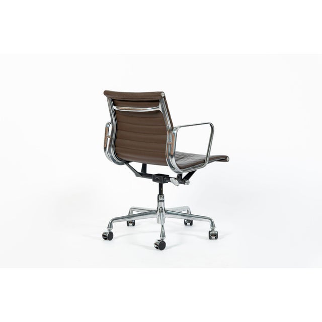 Metal Eames Herman Miller Aluminum Group Thin Pad Brown Leather Office Chair, 2008 For Sale - Image 7 of 18