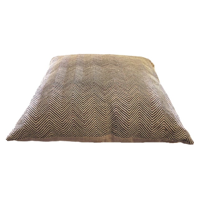 African Vintage Lg Kuba Kasai Velvet Raffia Textile Pillow 22.5" by 23" For Sale - Image 3 of 7