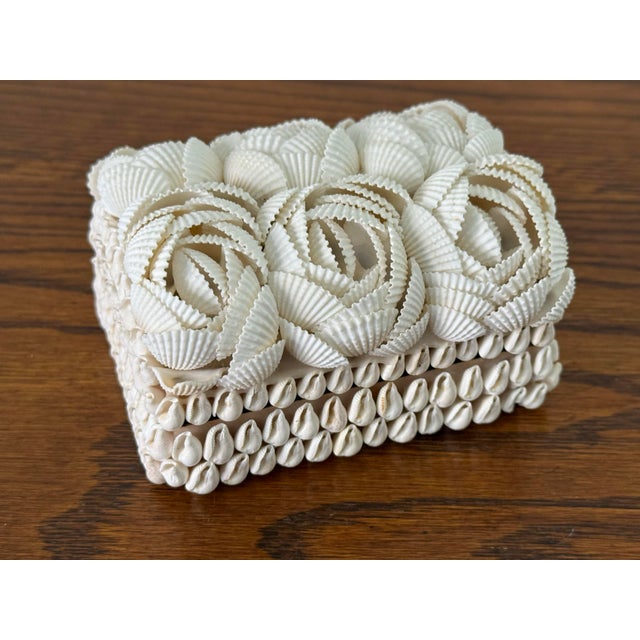 Textile Late 20th Century White Scallop Shell Rosette Covered Box For Sale - Image 7 of 9