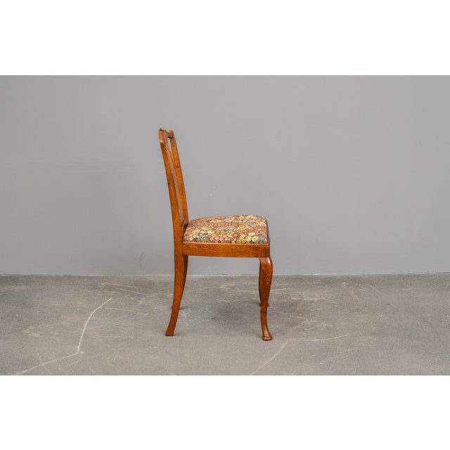 20th Century Art Nouveau Chairs in Oak, Set of 4 For Sale - Image 5 of 18