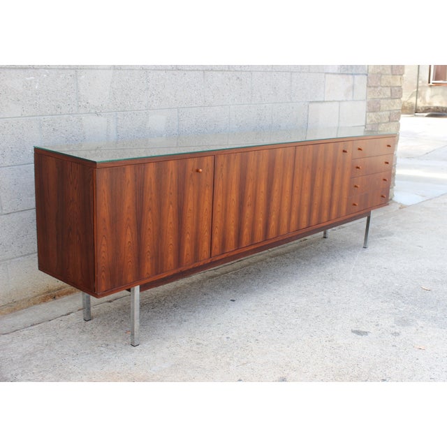 Mid Century Long Rosewood Credenza / Sideboard For Sale - Image 4 of 7