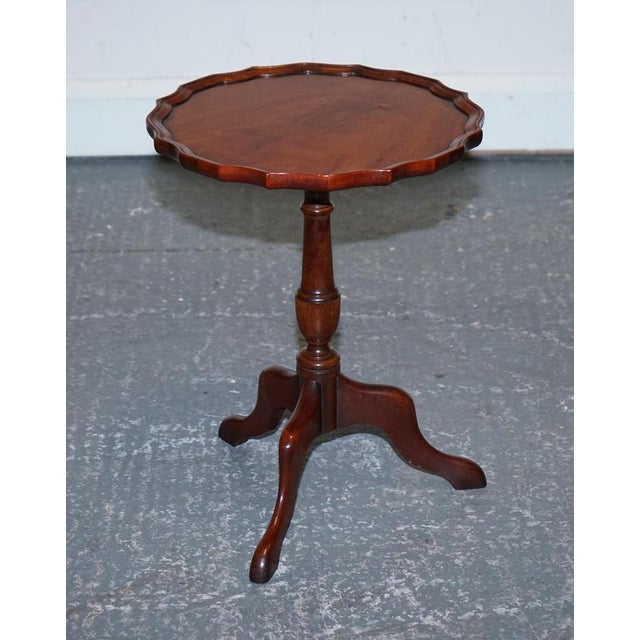 Vintage Walnut Pie Crust Lamp Wine Occasional Table by Charles Barr For Sale - Image 4 of 16