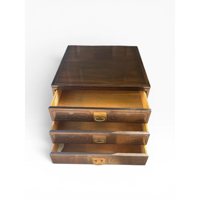 Wood Vintage Mid-Century Modern John Widdicomb Nightstand – Etched Drawer Fronts & Asian-Inspired Accents For Sale - Image 7 of 15