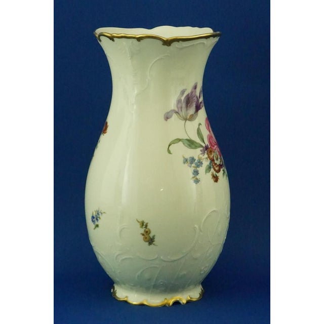 20th Century Antique Porcelain Vase with Floral Decoration from the Fürstenberg Factory, Germany, 1920s For Sale - Image 3 of 18