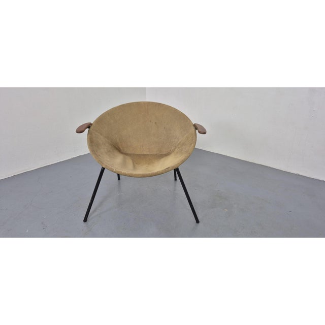 Mid-Century Modern Sueded Balloon Chair by Hans Olsen for Lea Furniture, Denmark, 1950s For Sale - Image 3 of 18